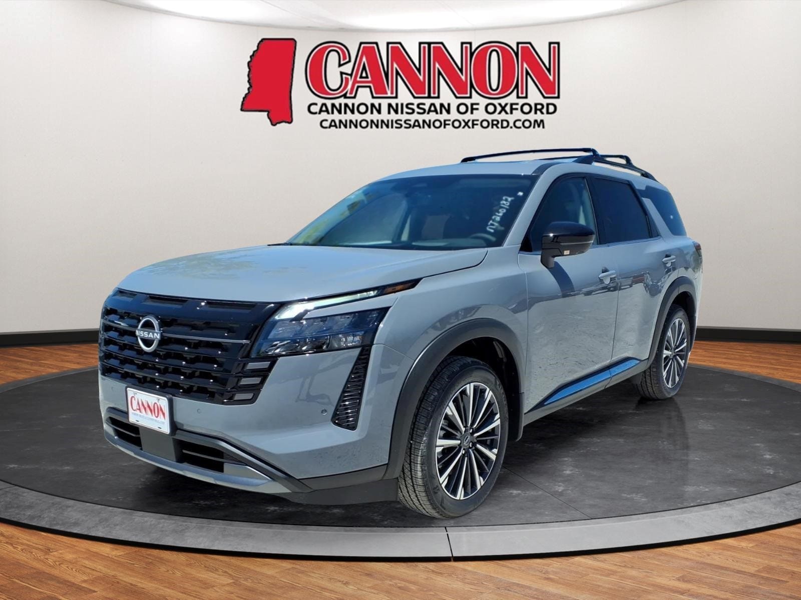 2026 Nissan Pathfinder Platinum 2WD's photo
