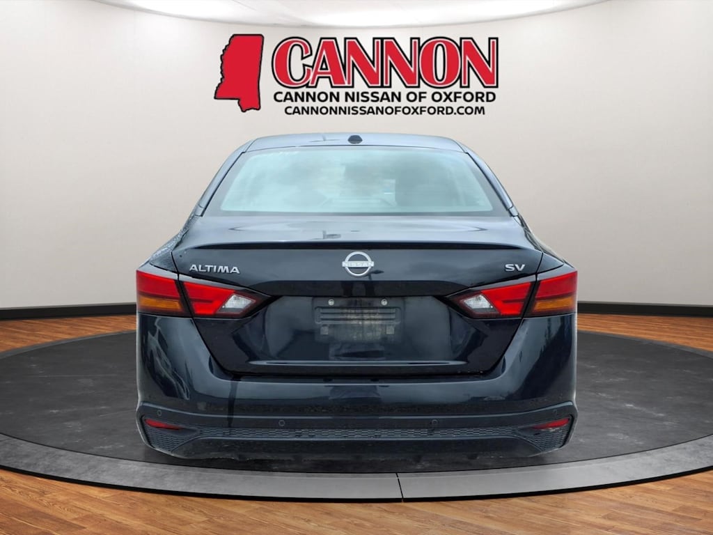 Used 2024 Nissan Altima 2.5 SV Sedan