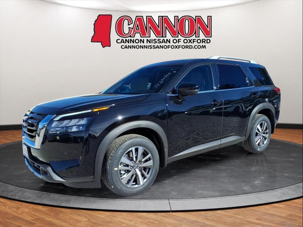 2025 Nissan Pathfinder SL's photo