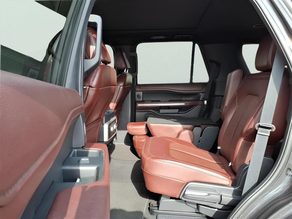 2024 Ford Expedition Limited - Photo 10