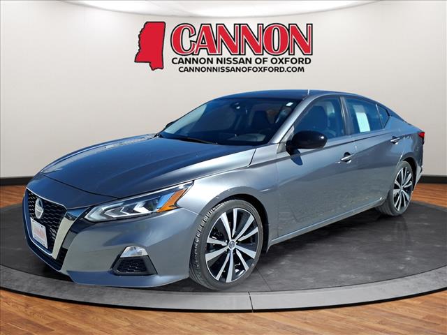 2021 Nissan Altima SR's photo