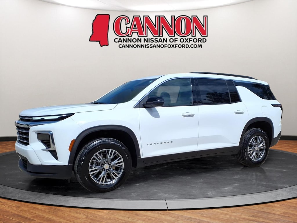 Used 2026 Chevrolet Traverse LT SUV