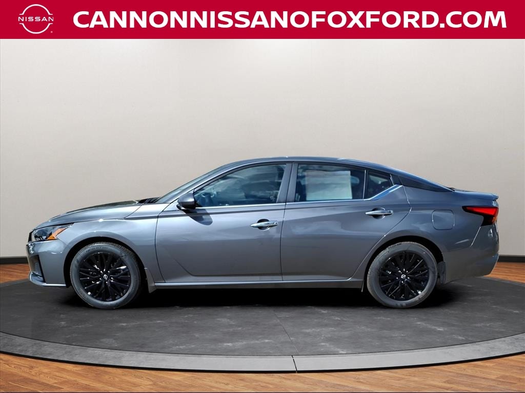 New 2025 Nissan Altima SV Sedan