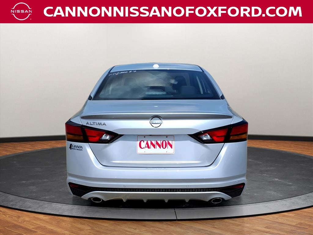 New 2025 Nissan Altima SV Sedan