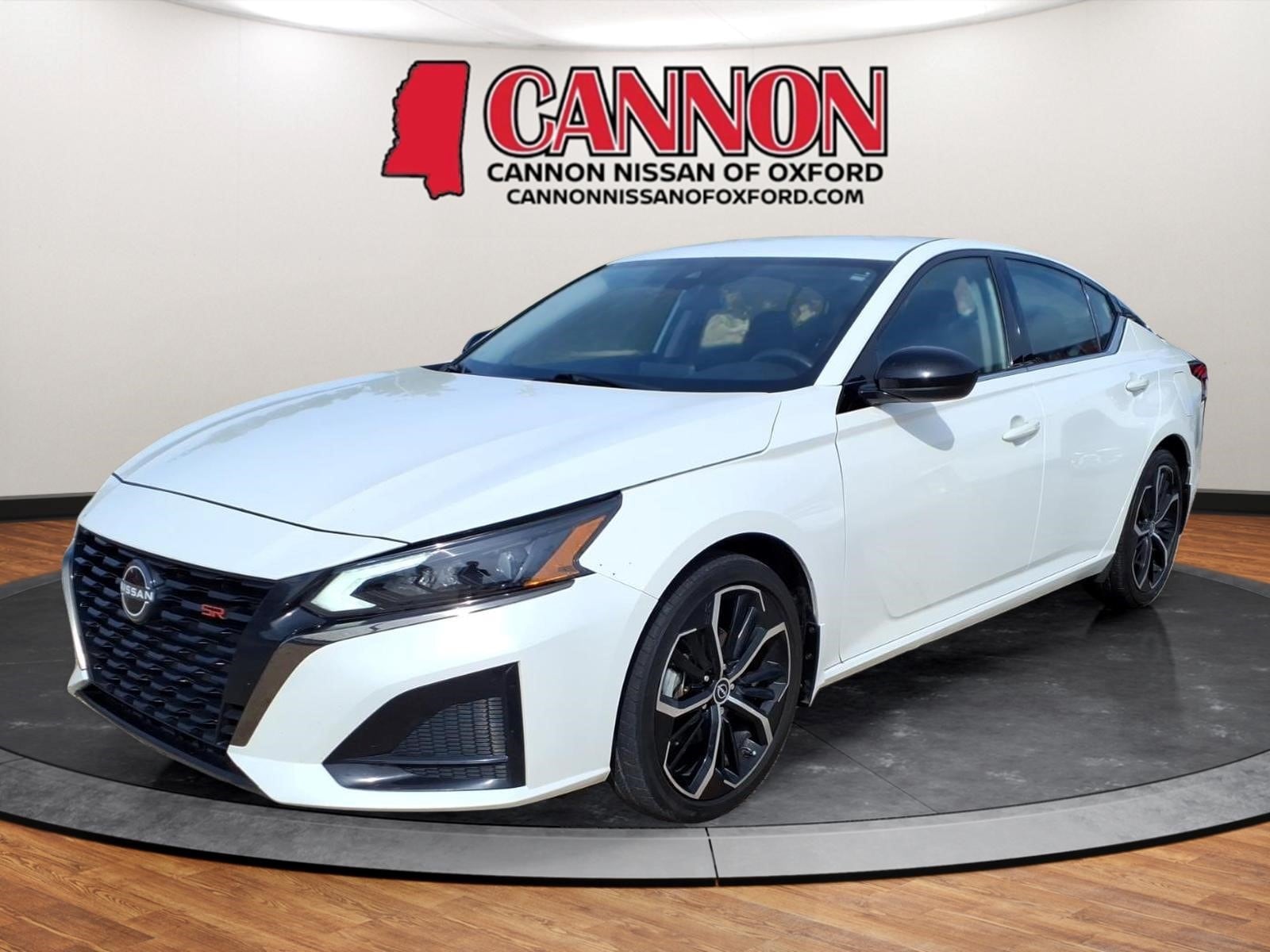 2024 Nissan Altima 2.5 SR's photo