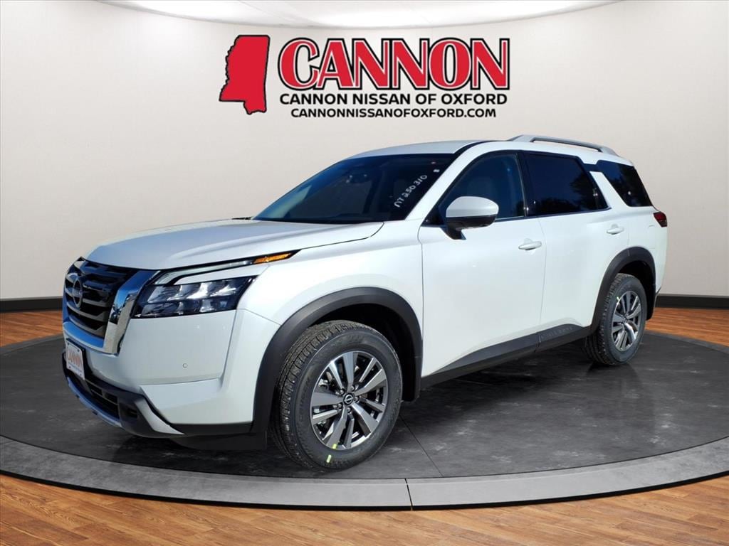 2025 Nissan Pathfinder SL's photo