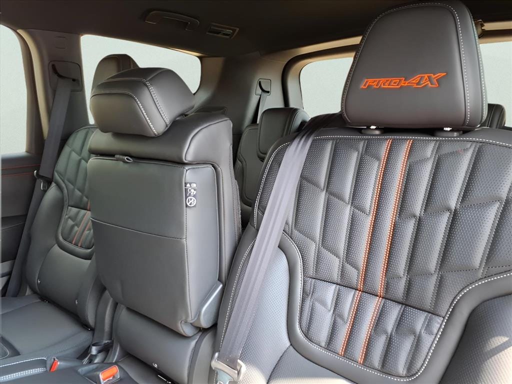 2025 Nissan Armada PRO-4X - Photo 10