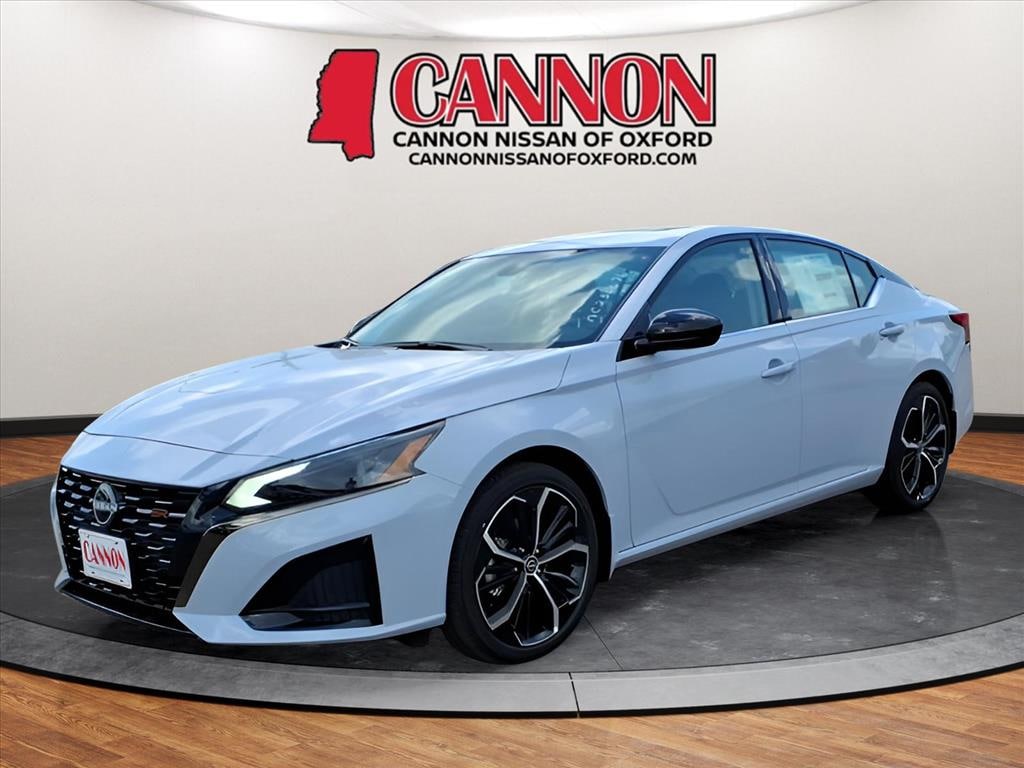 New 2025 Nissan Altima SR Sedan