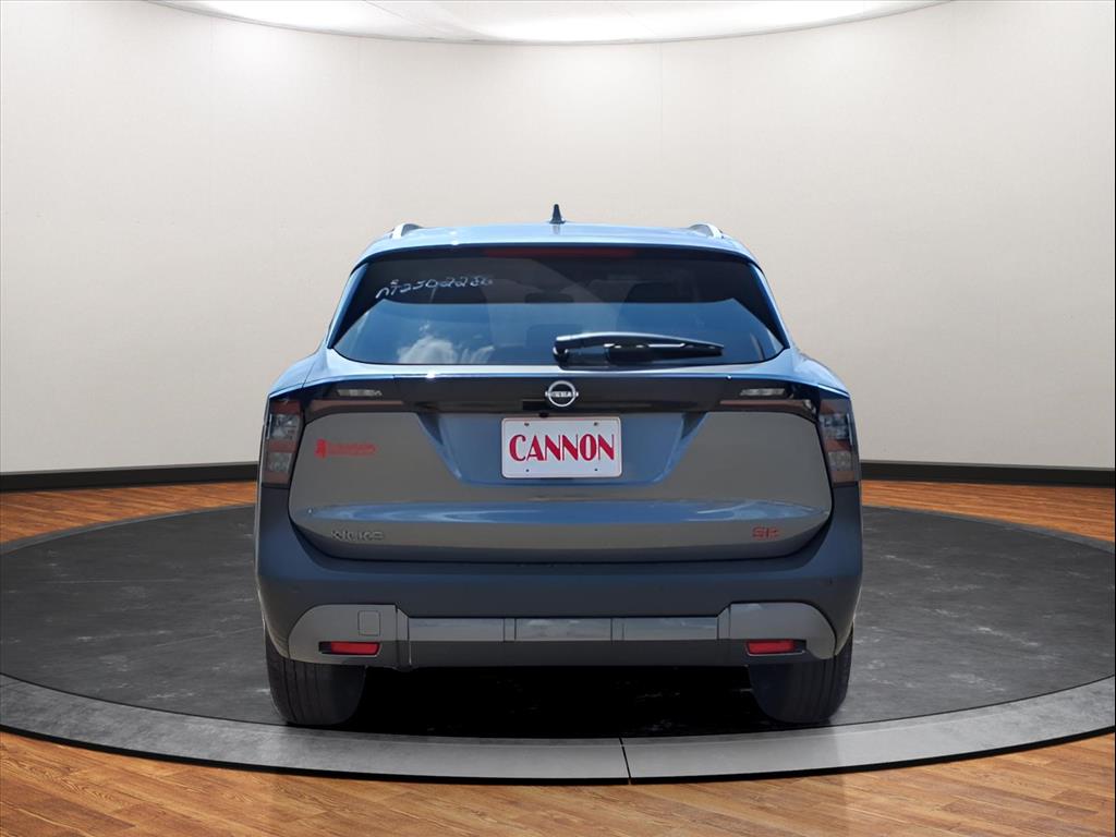 2025 Nissan Kicks SR photo 4