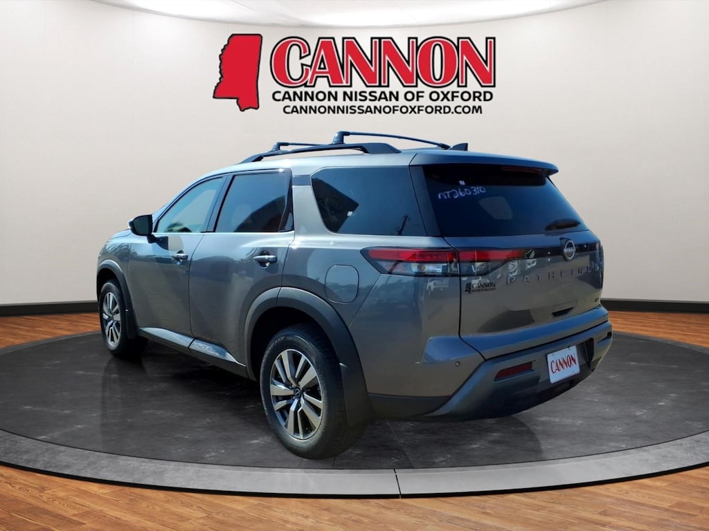 New 2026 Nissan Pathfinder SL SUV
