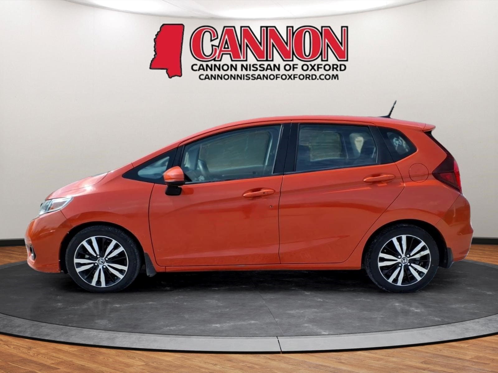 Used 2018 Honda Fit EX with VIN 3HGGK5H85JM702945 for sale in Greenwood, MS