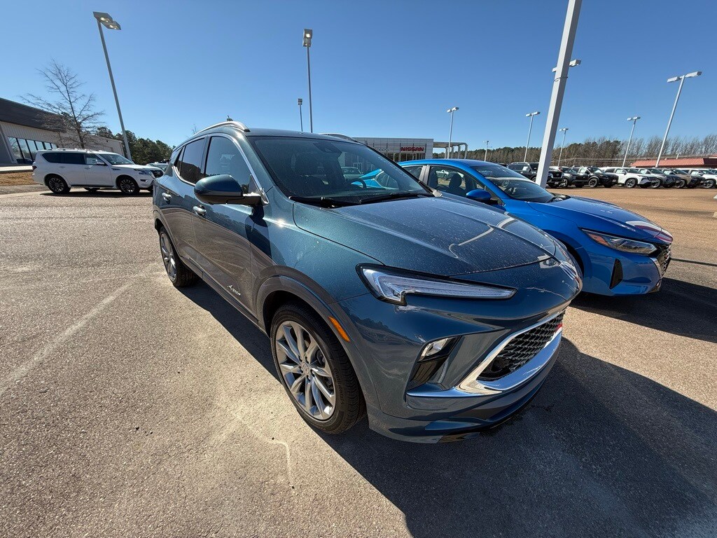 2024 Buick Encore GX Avenir photo 4