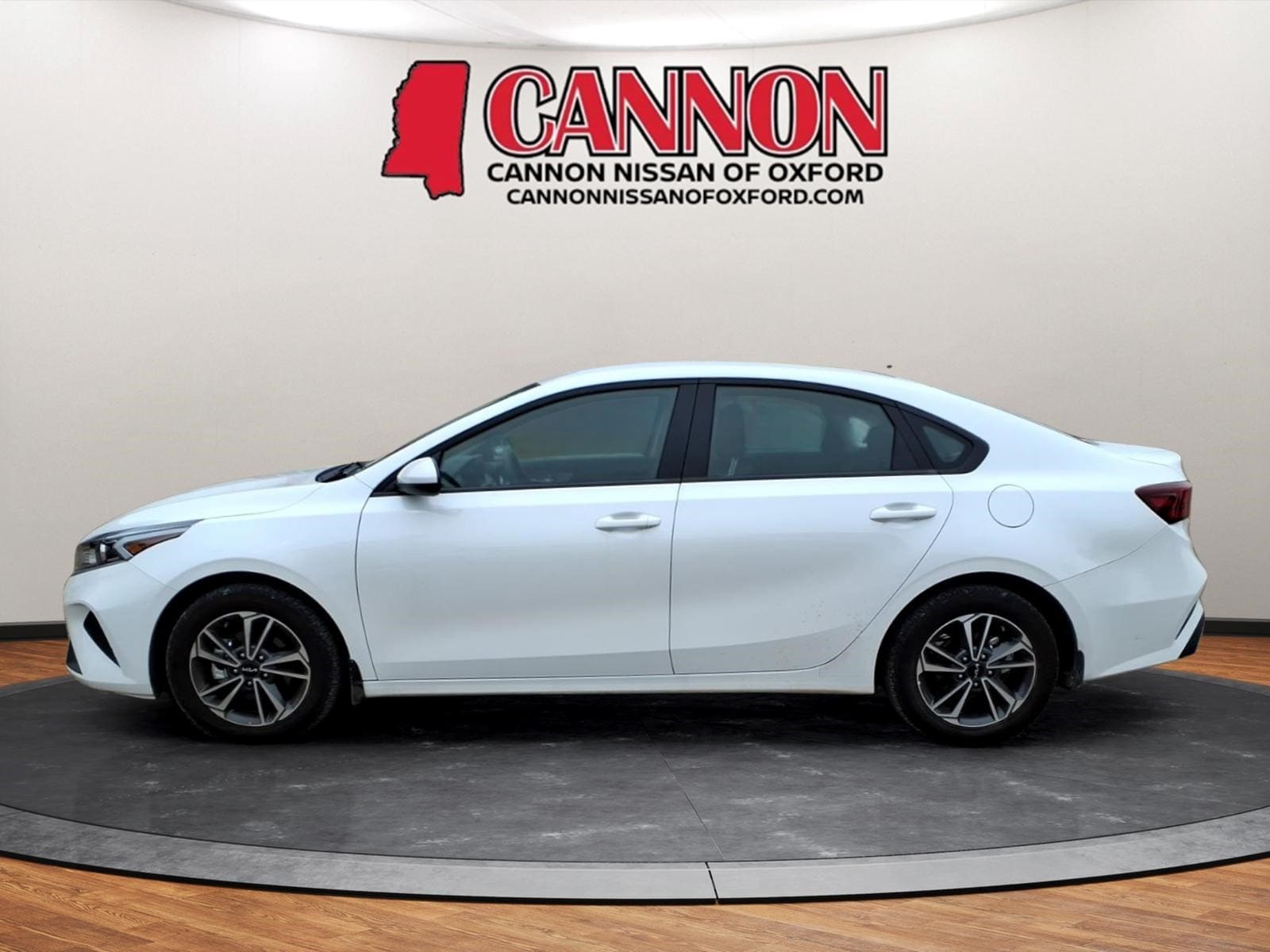 Used 2024 Kia Forte LXS with VIN 3KPF24AD4RE774706 for sale in Oxford, MS