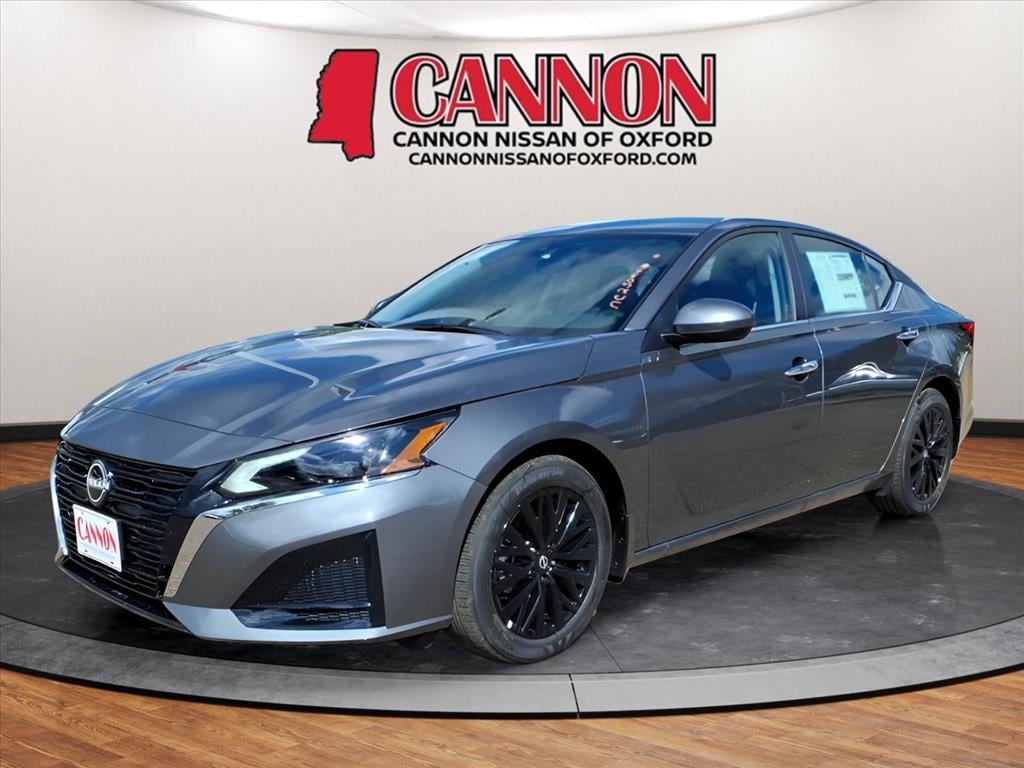 New 2025 Nissan Altima SV Sedan