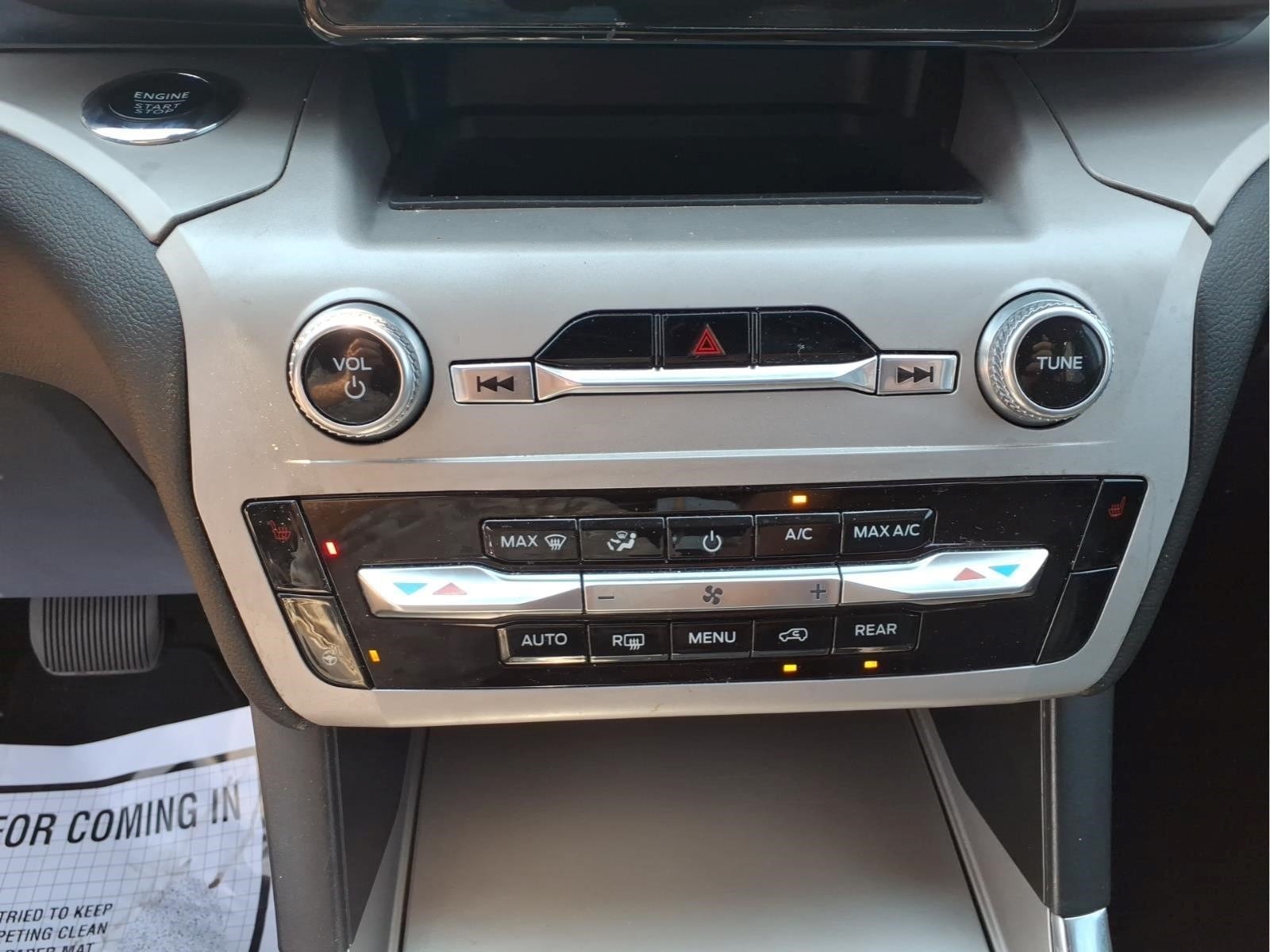 2023 Ford Explorer XLT - Photo 22