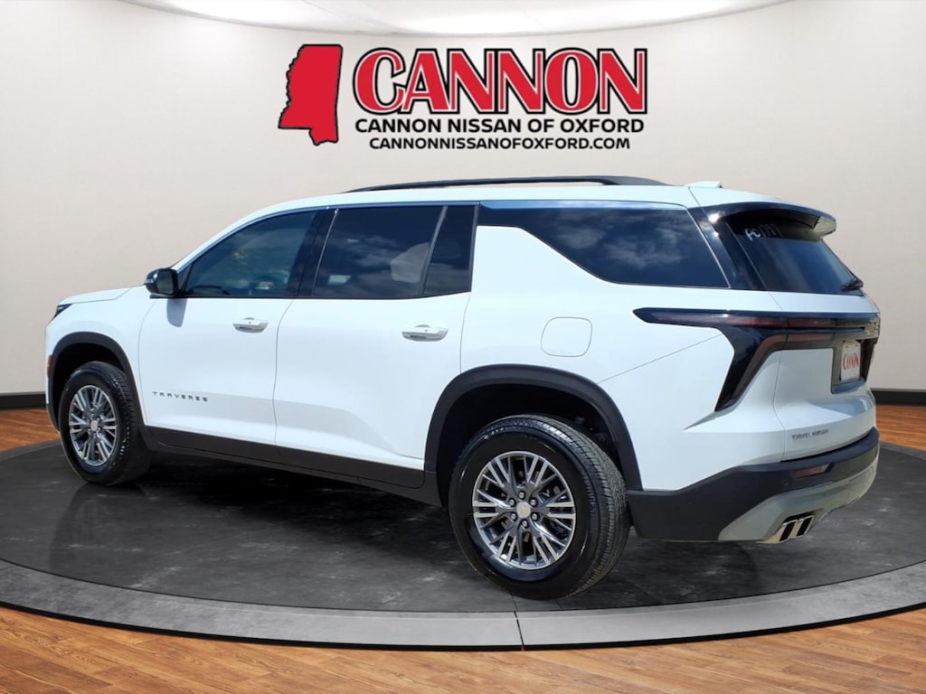 Used 2026 Chevrolet Traverse LT SUV