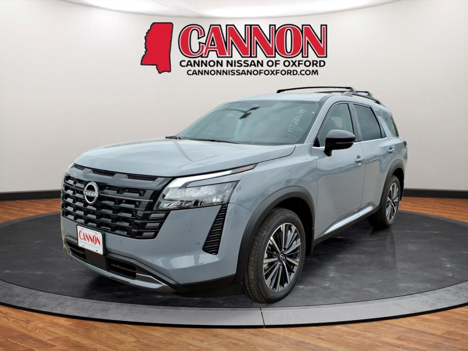 2026 Nissan Pathfinder Platinum 4WD's photo