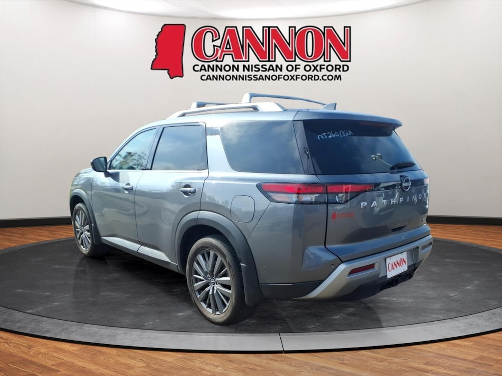 Used 2025 Nissan Pathfinder SL SUV