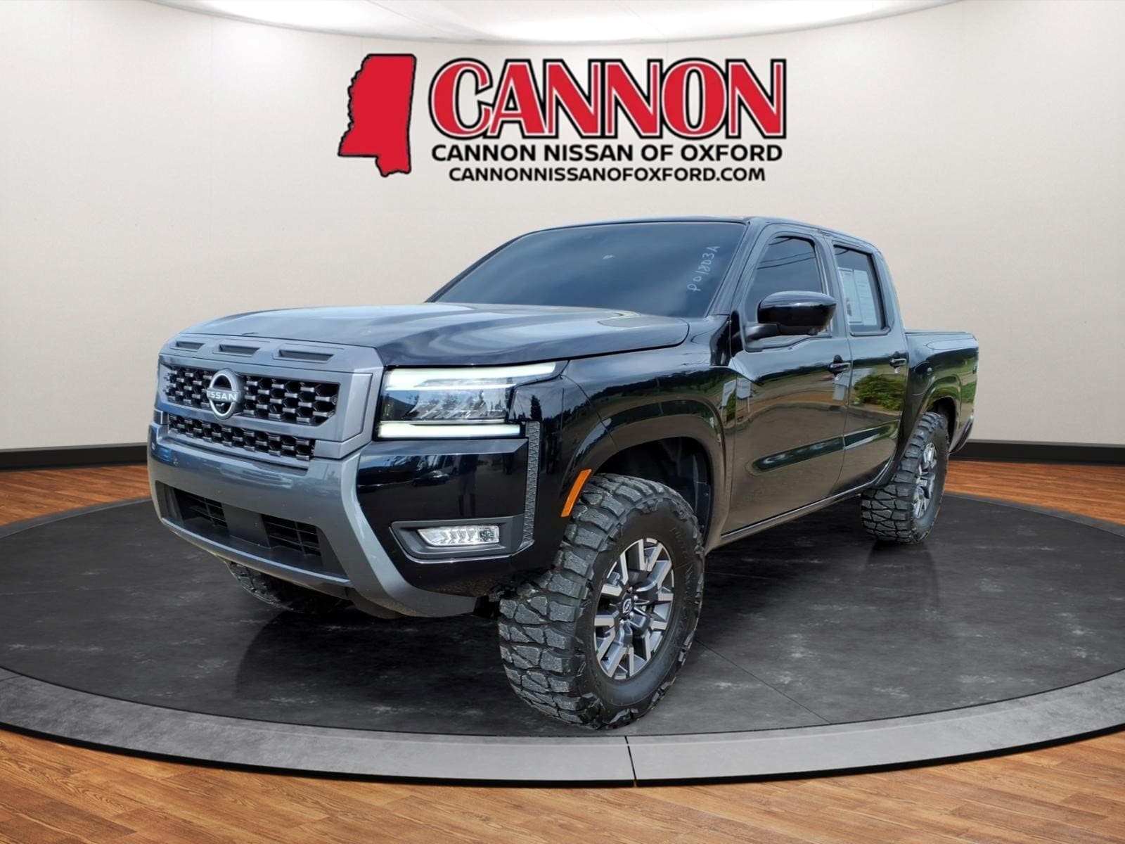 2025 Nissan Frontier SL Crew Cab 4X2's photo