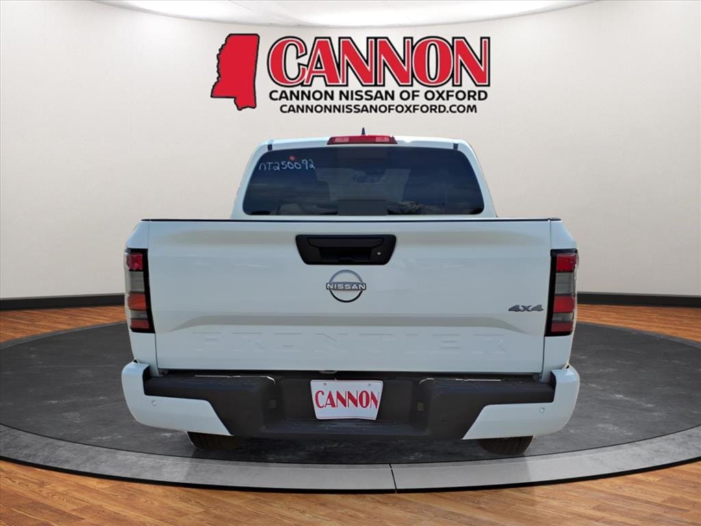 New 2025 Nissan Frontier SV Truck Crew Cab