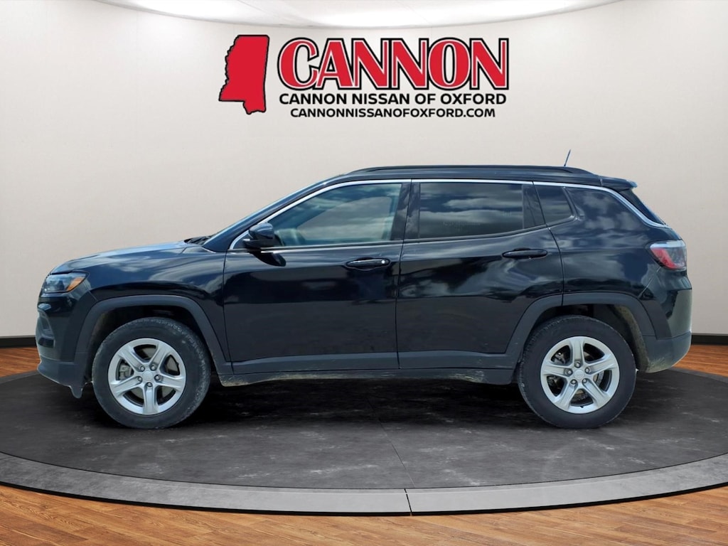 Used 2024 Jeep Compass Latitude SUV
