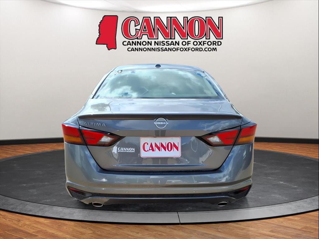 New 2025 Nissan Altima SV Sedan