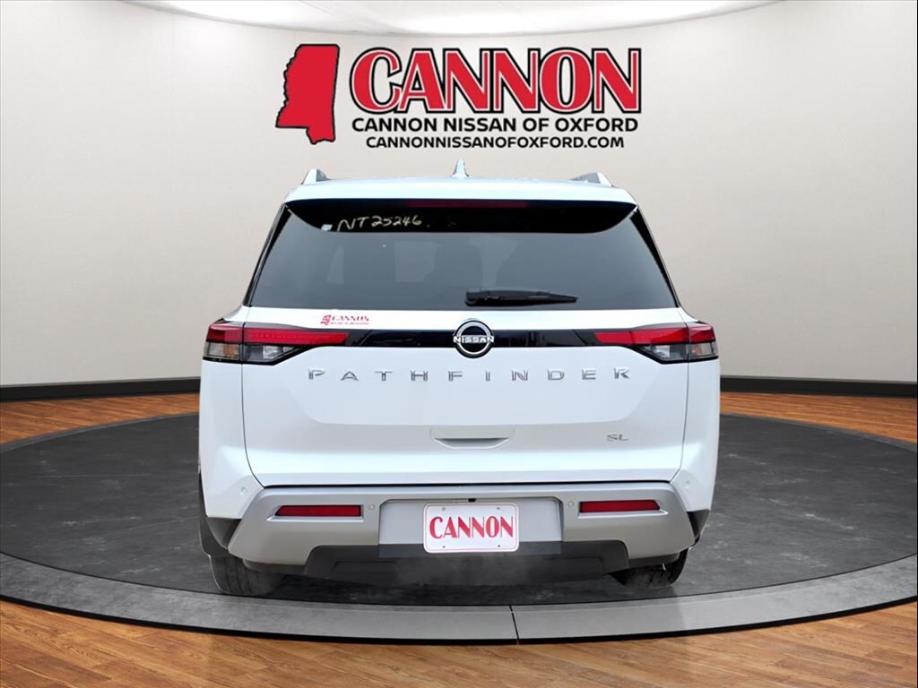 New 2025 Nissan Pathfinder SL SUV