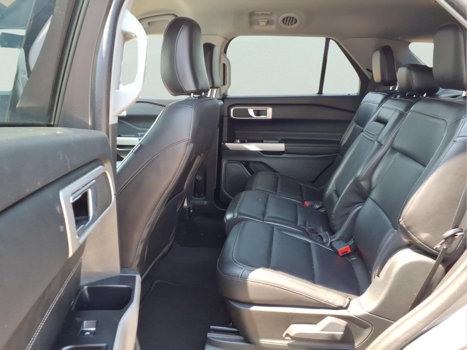 2023 Ford Explorer XLT - Photo 12