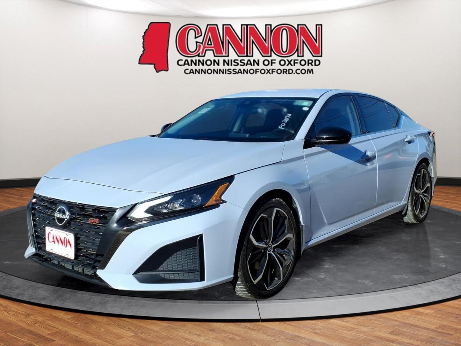2023 Nissan Altima SR