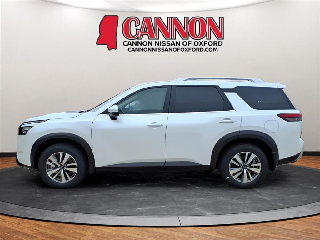 New 2025 Nissan Pathfinder SL SUV