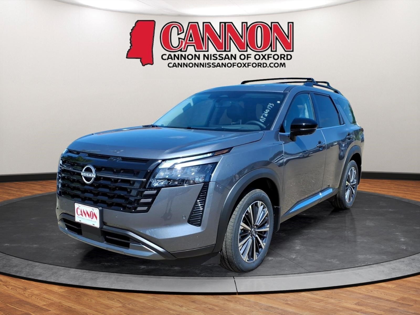 2026 Nissan Pathfinder Platinum 2WD's photo