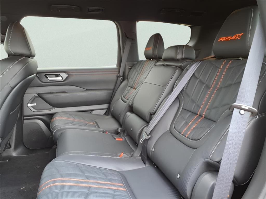 2025 Nissan Armada PRO-4X - Photo 10
