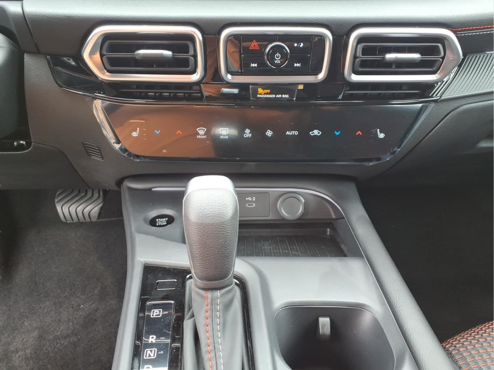 2026 Nissan Sentra SR - Photo 21