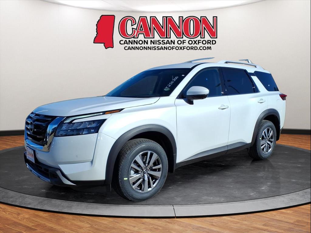 2025 Nissan Pathfinder SL's photo