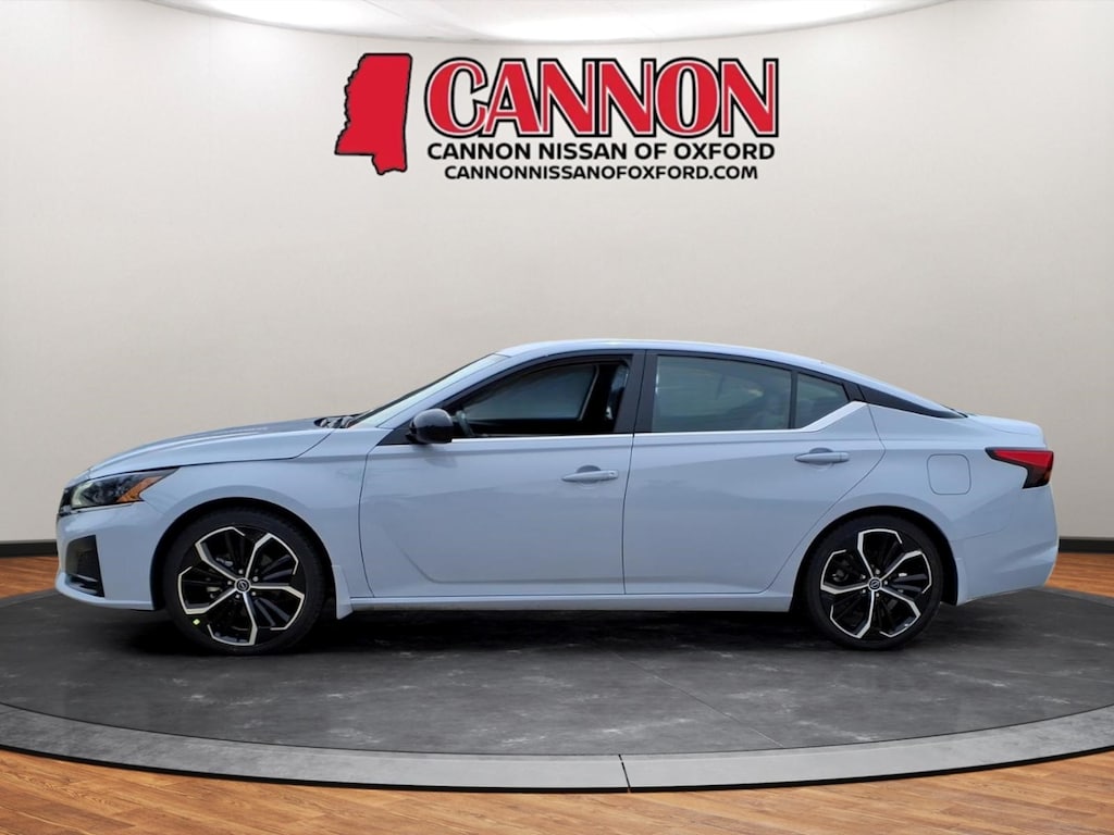 Used 2024 Nissan Altima 2.5 SR Sedan
