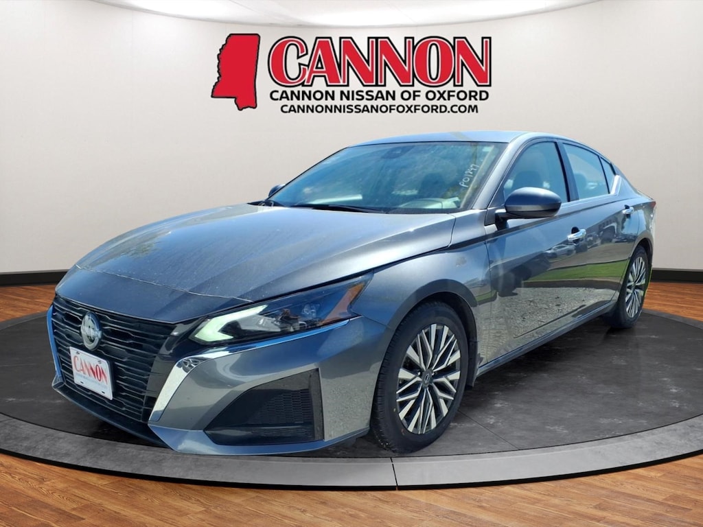 Used 2024 Nissan Altima 2.5 SV Sedan