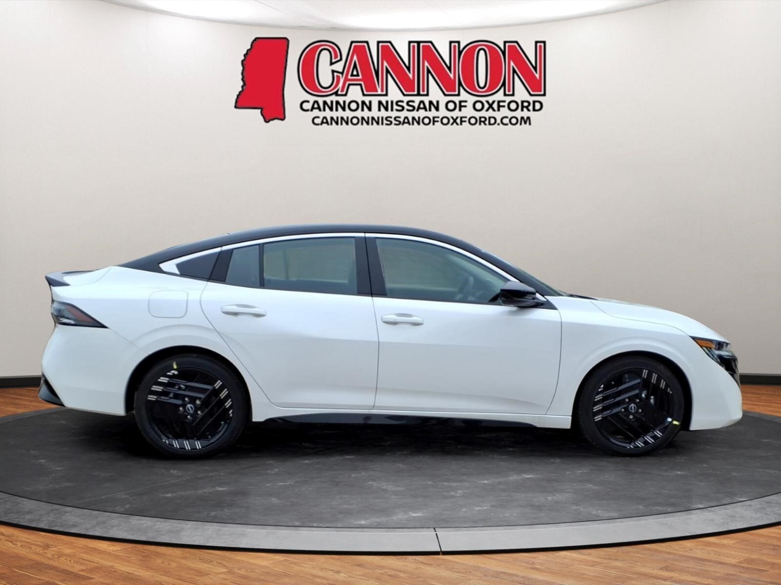 2026 Nissan Sentra SR - Photo 6