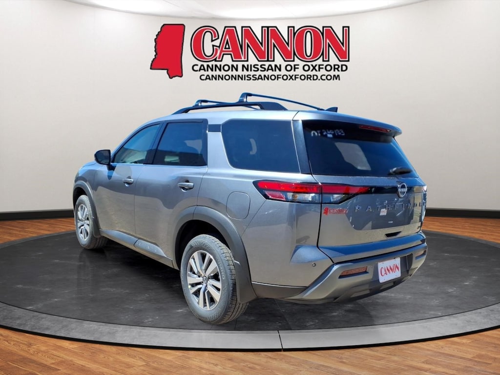 New 2026 Nissan Pathfinder SL SUV