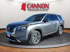 2025 Nissan Pathfinder SL SUV