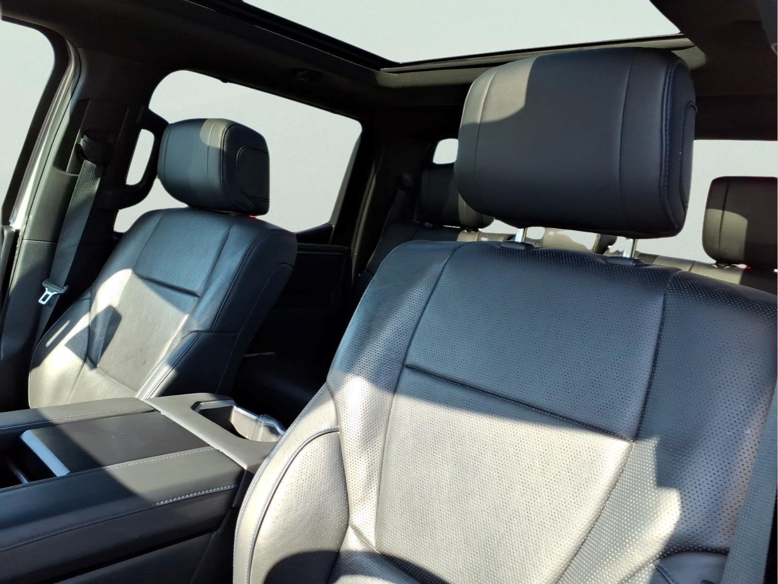 2025 Toyota Tundra Platinum - Photo 16