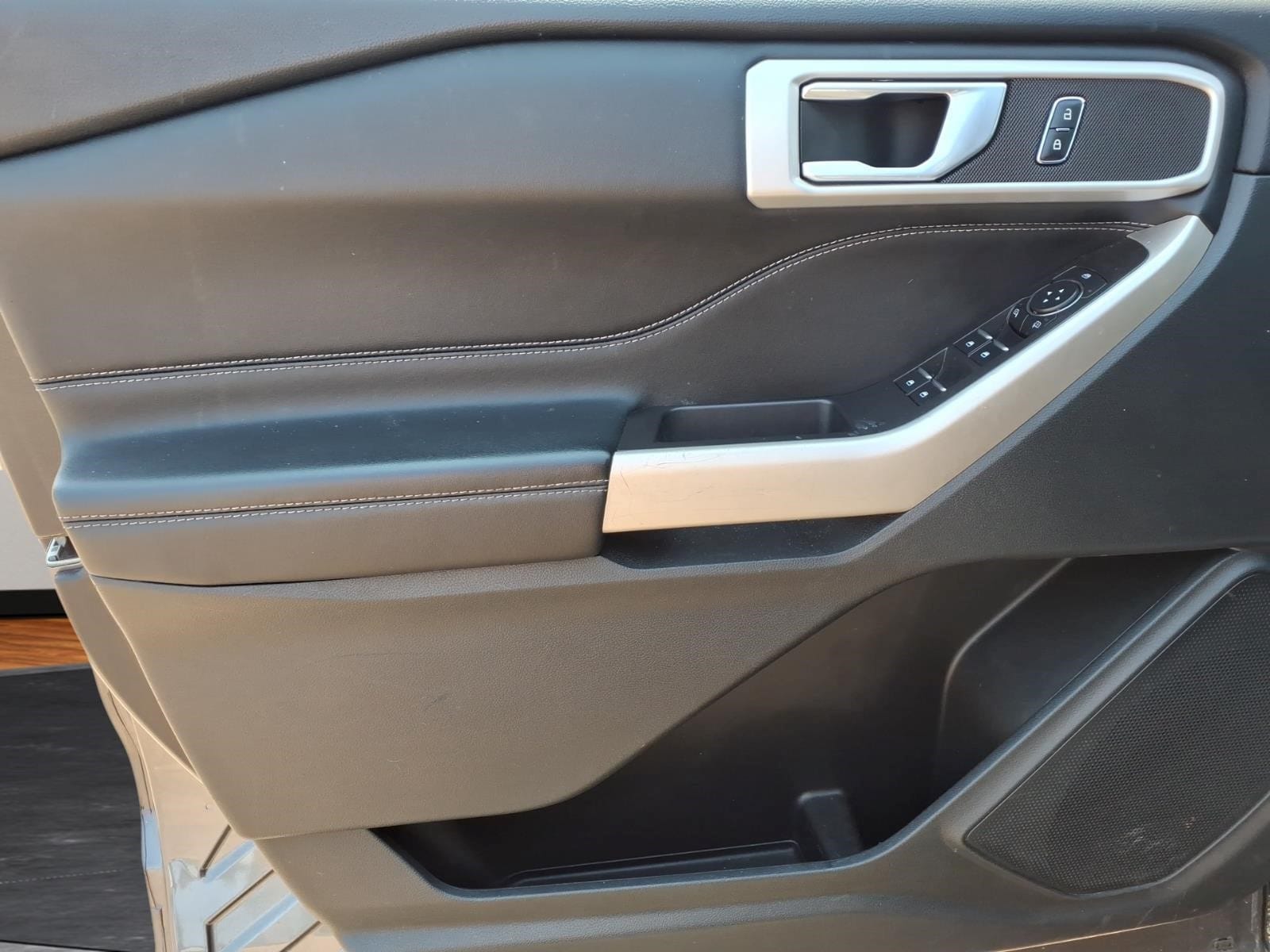 2023 Ford Explorer XLT - Photo 15