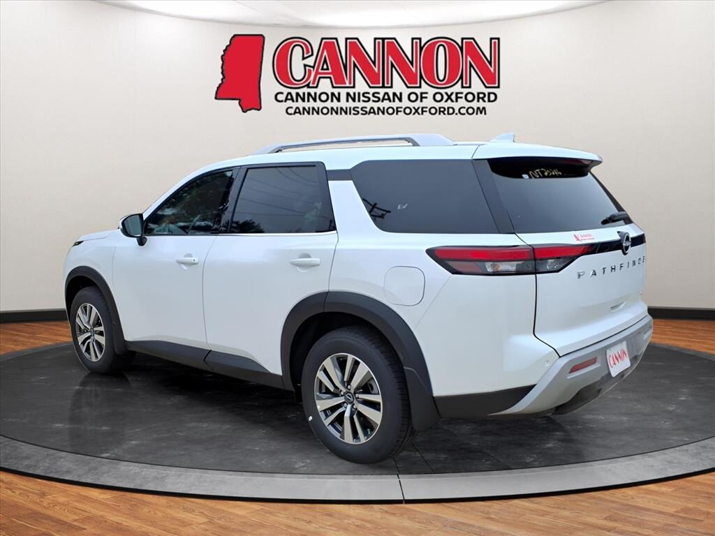 New 2025 Nissan Pathfinder SL SUV