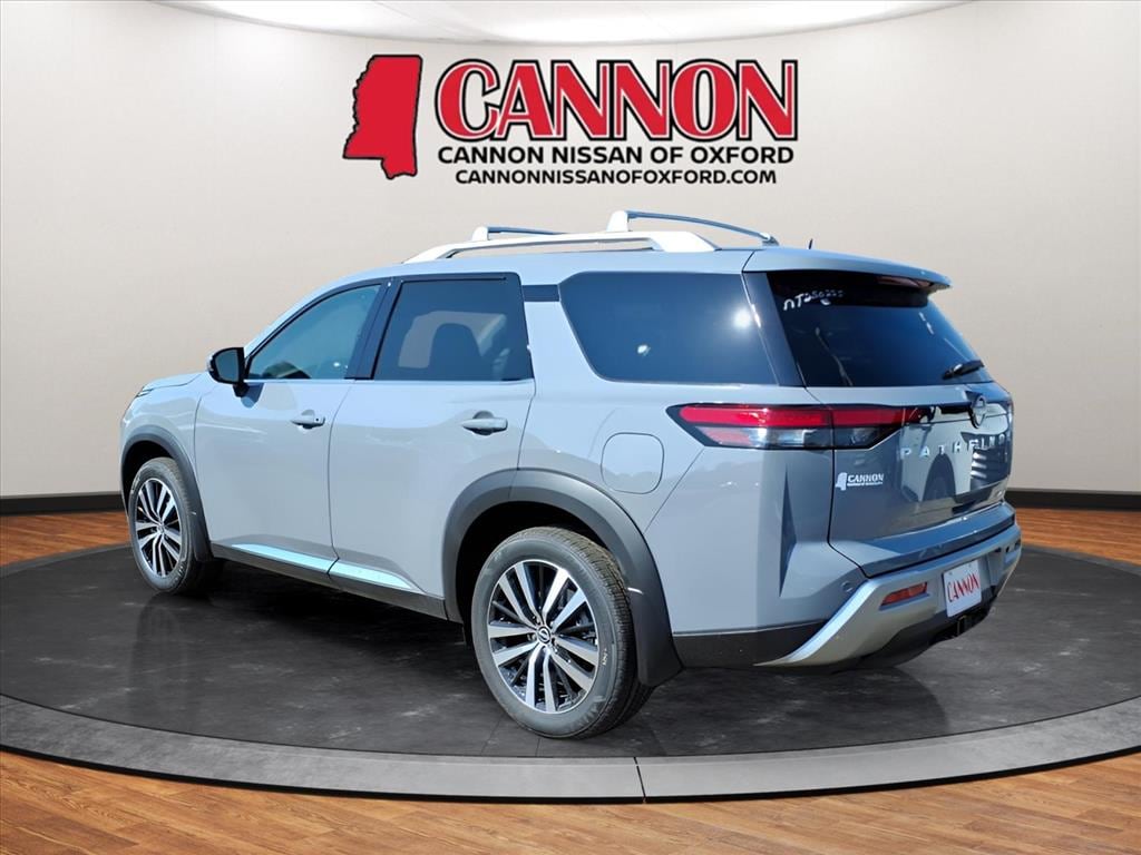 New 2025 Nissan Pathfinder Platinum SUV