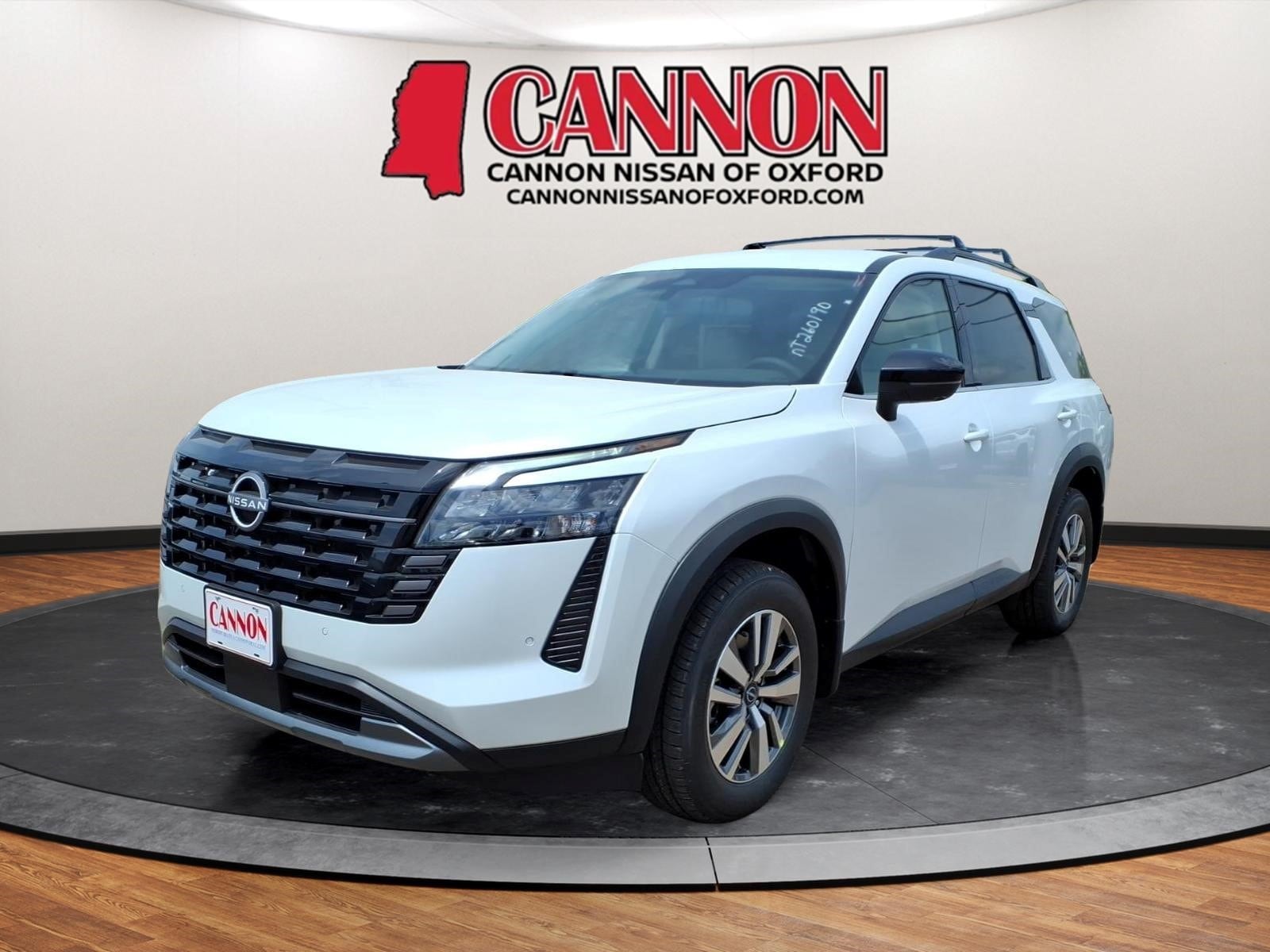 2026 Nissan Pathfinder SL 2WD's photo