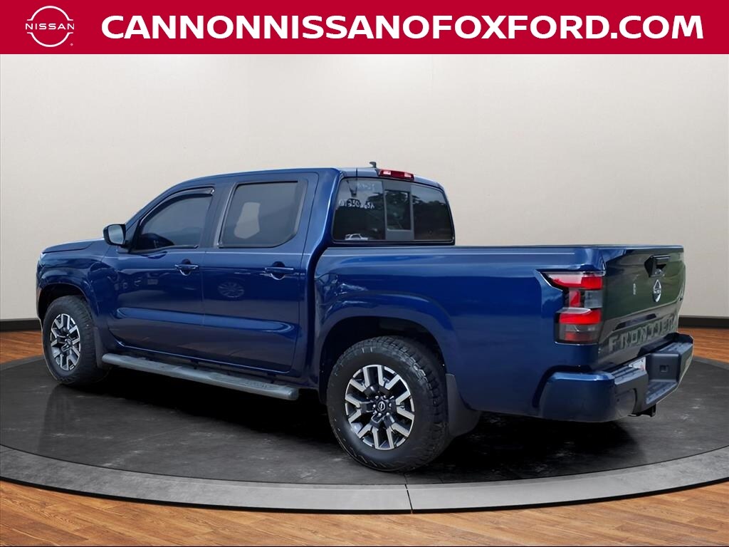 2022 Nissan Frontier SV photo 3