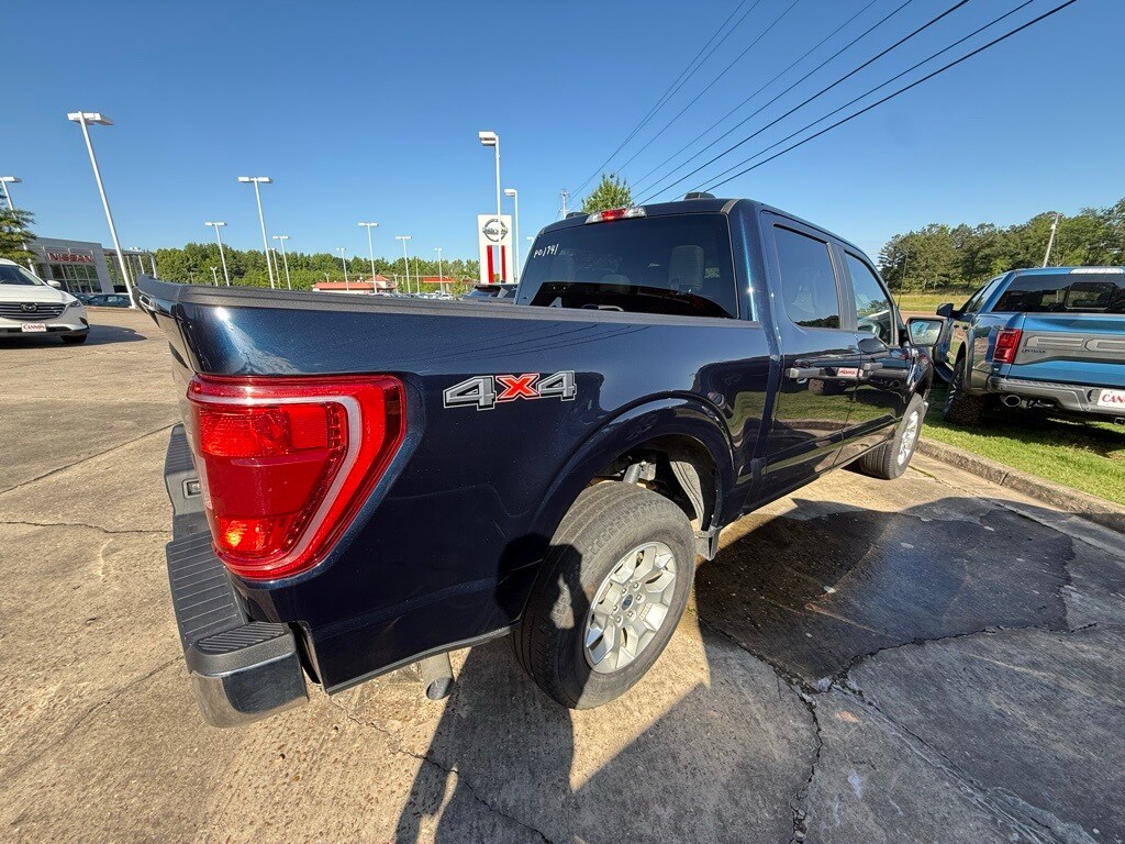 2023 Ford F-150 XLT photo 2