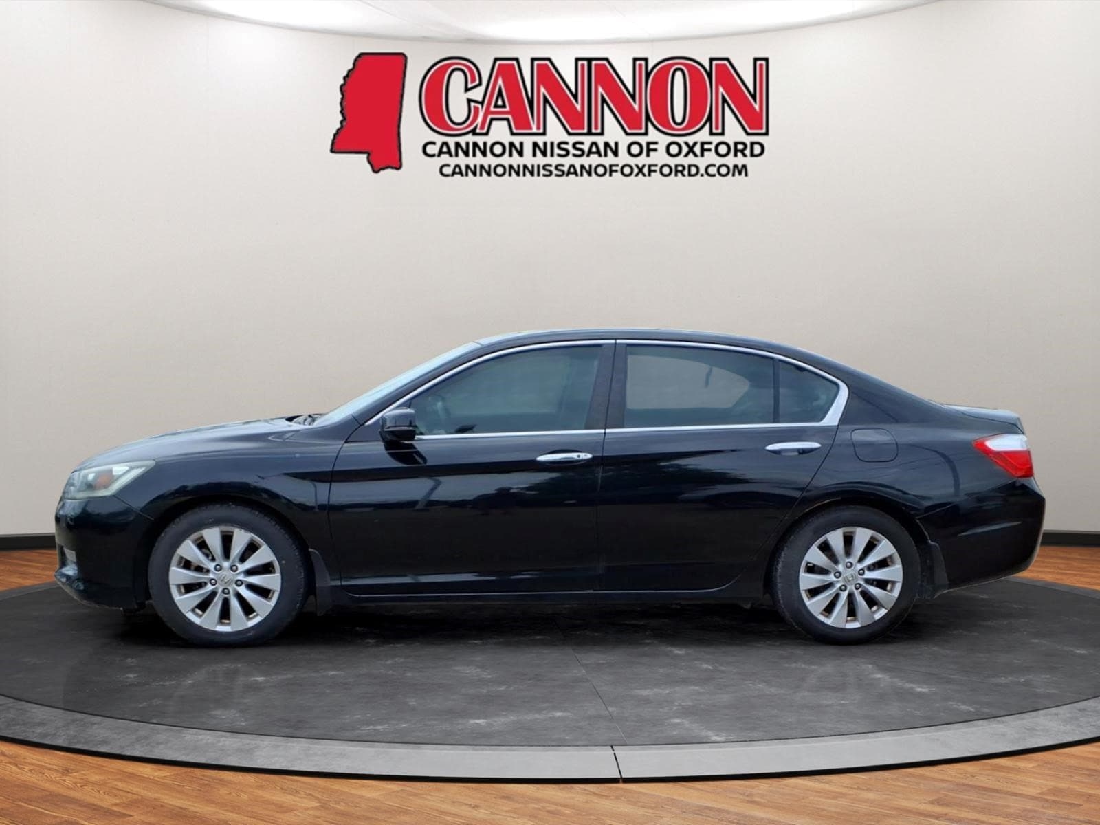 Used 2014 Honda Accord EX-L with VIN 1HGCR2F8XEA226738 for sale in Oxford, MS