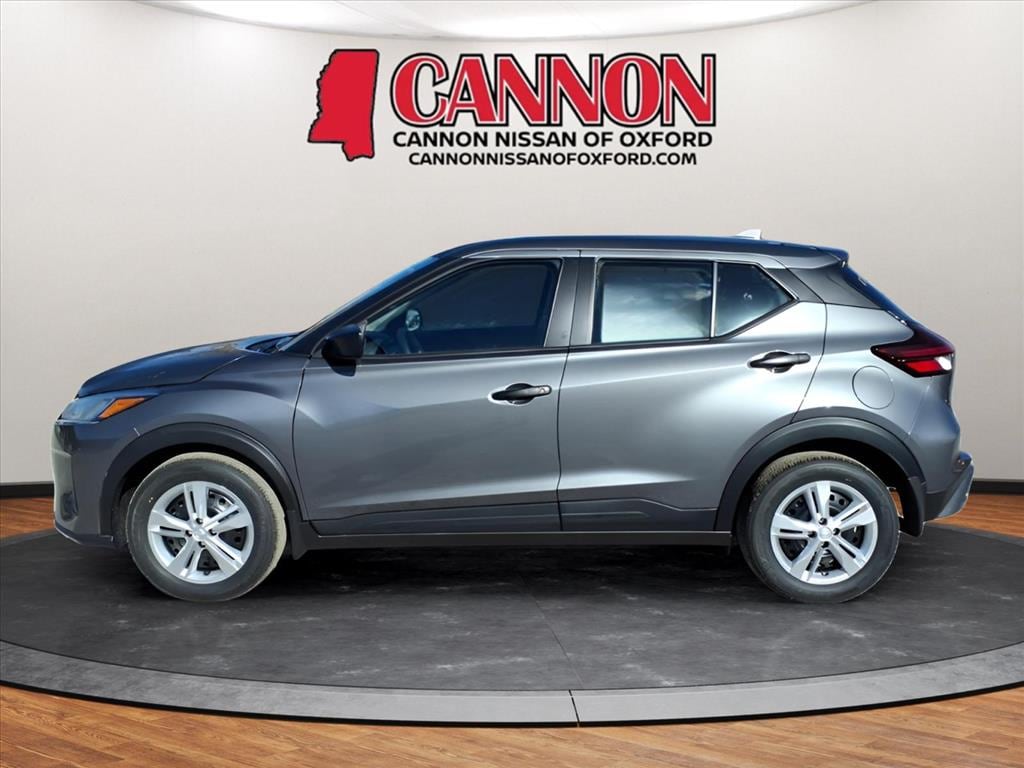 New 2025 Nissan Kicks Play S SUV