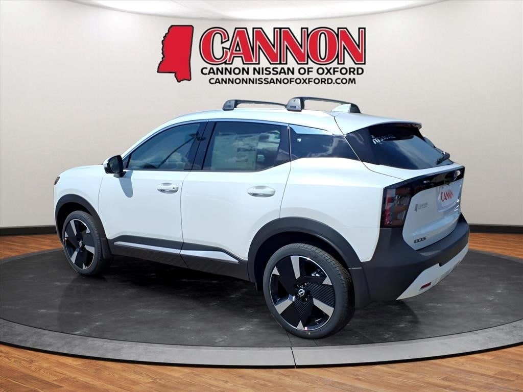 New 2025 Nissan Kicks SR SUV