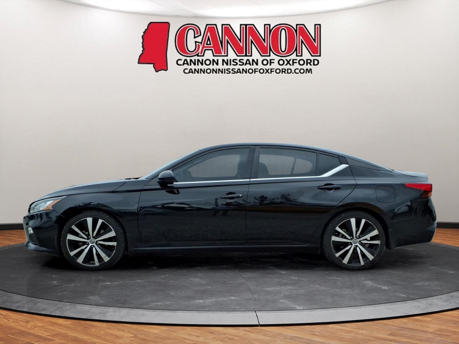 Used 2022 Nissan Altima SR with VIN 1N4BL4CV1NN393893 for sale in Oxford, MS
